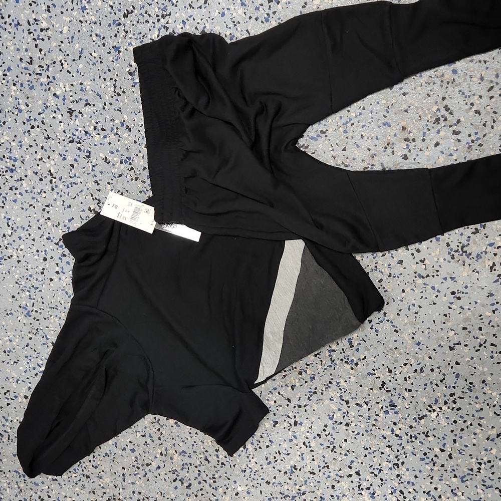 Sweat Suits & Hoddies